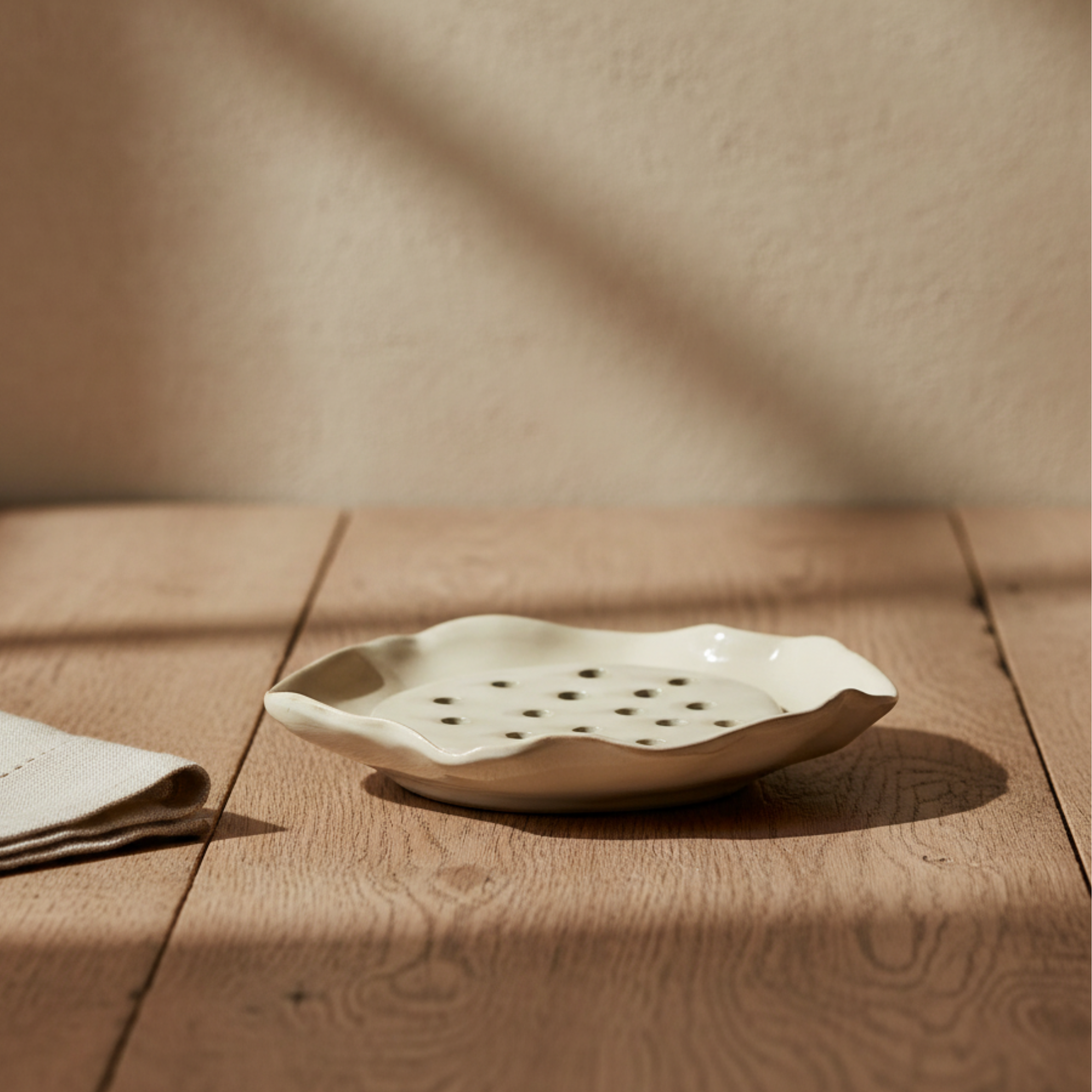 Stoneware Soap Dish With Removable Tray