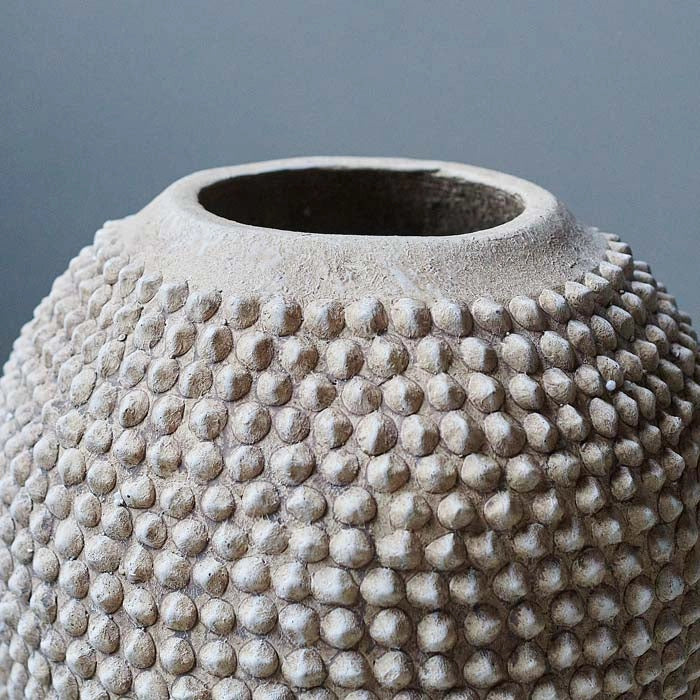 Load image into Gallery viewer, Aldan Cement Vase
