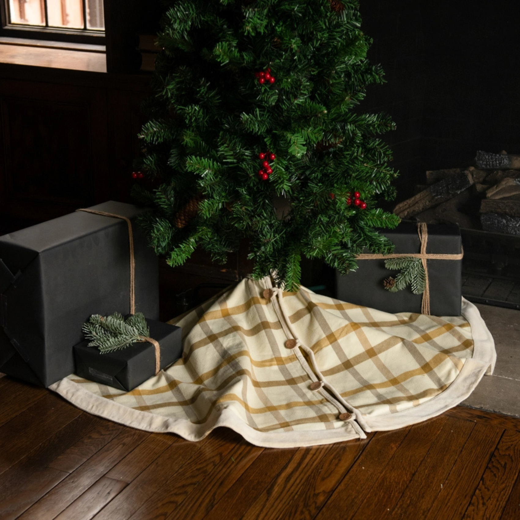 Cream Plaid Tree Skirt | 50"