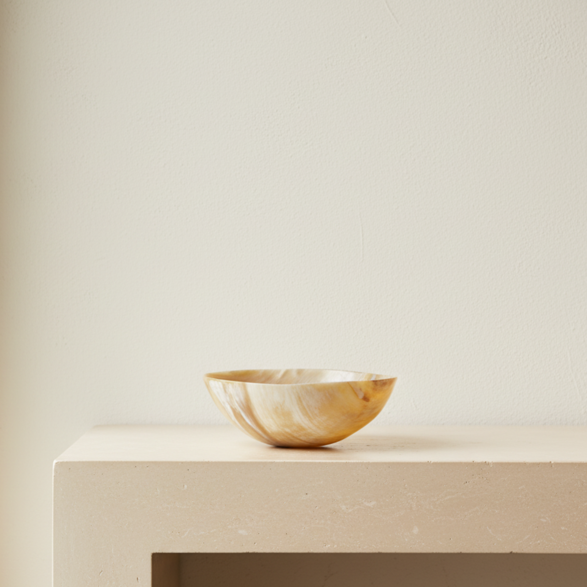 Ankole & Gyr Horn Light Round Bowl | Extra Small