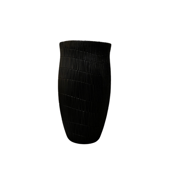Load image into Gallery viewer, Willow Planter | Black
