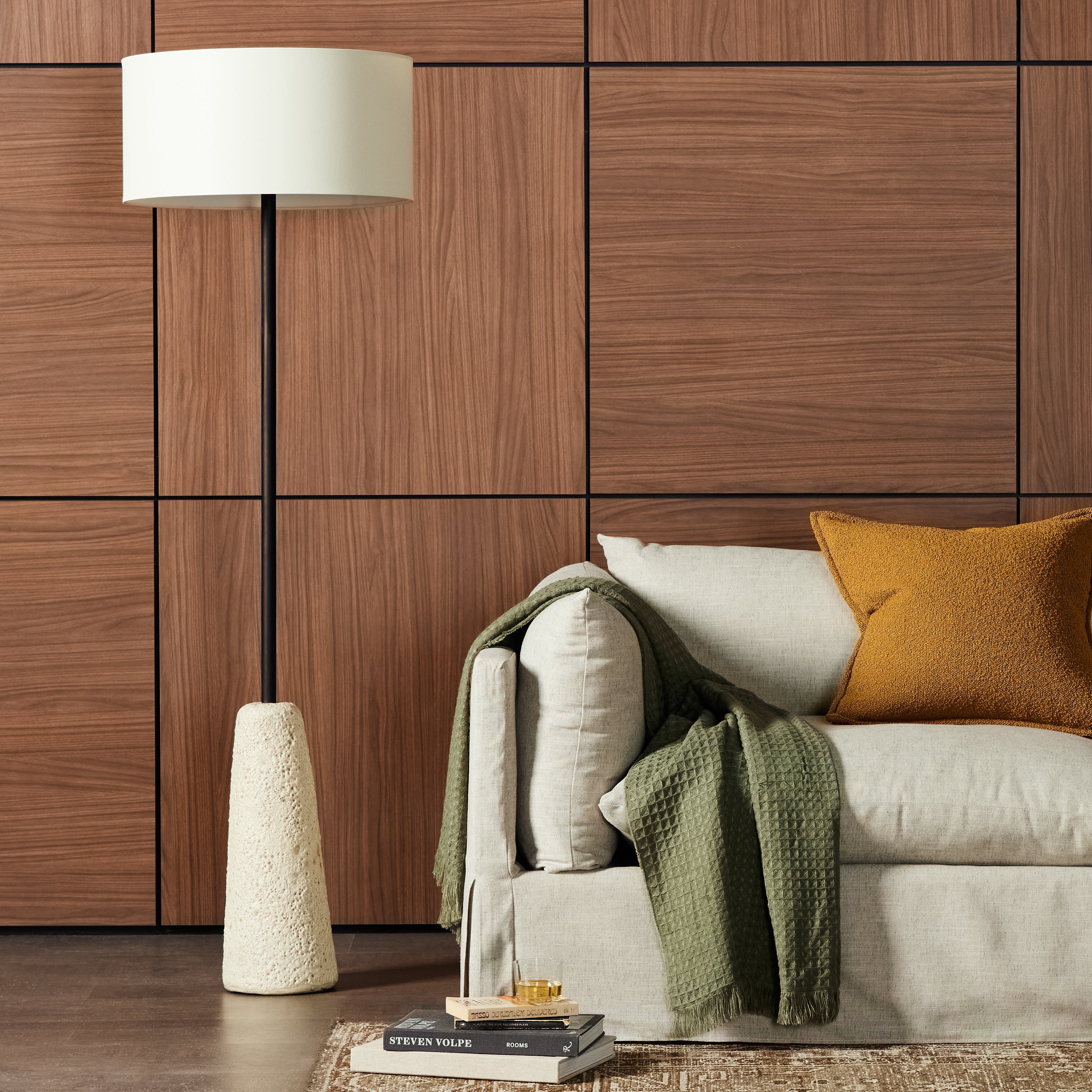 Wren Floor Lamp Reactive White | Floor Sample