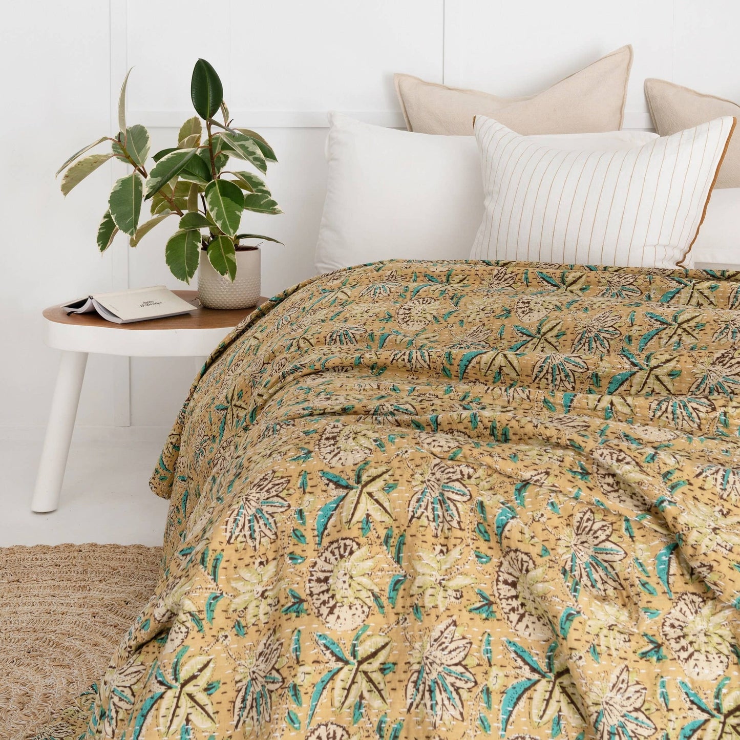 Load image into Gallery viewer, Kantha Quilt Indian Block Print Bedspread | Teal
