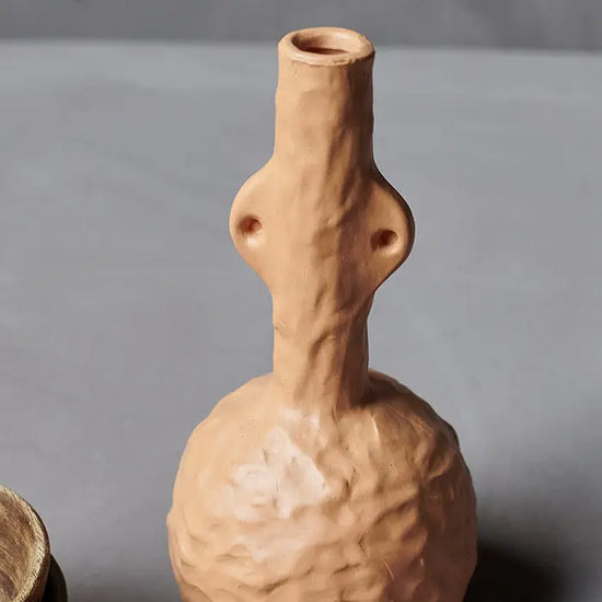 Load image into Gallery viewer, Antilla Ceramic Vase
